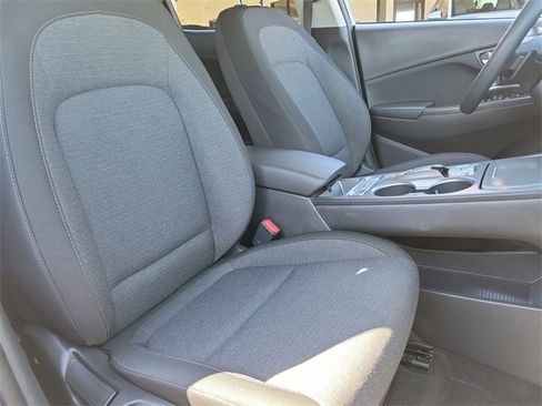 Used 2023 Hyundai Kona SE w/ Cargo Package image 21