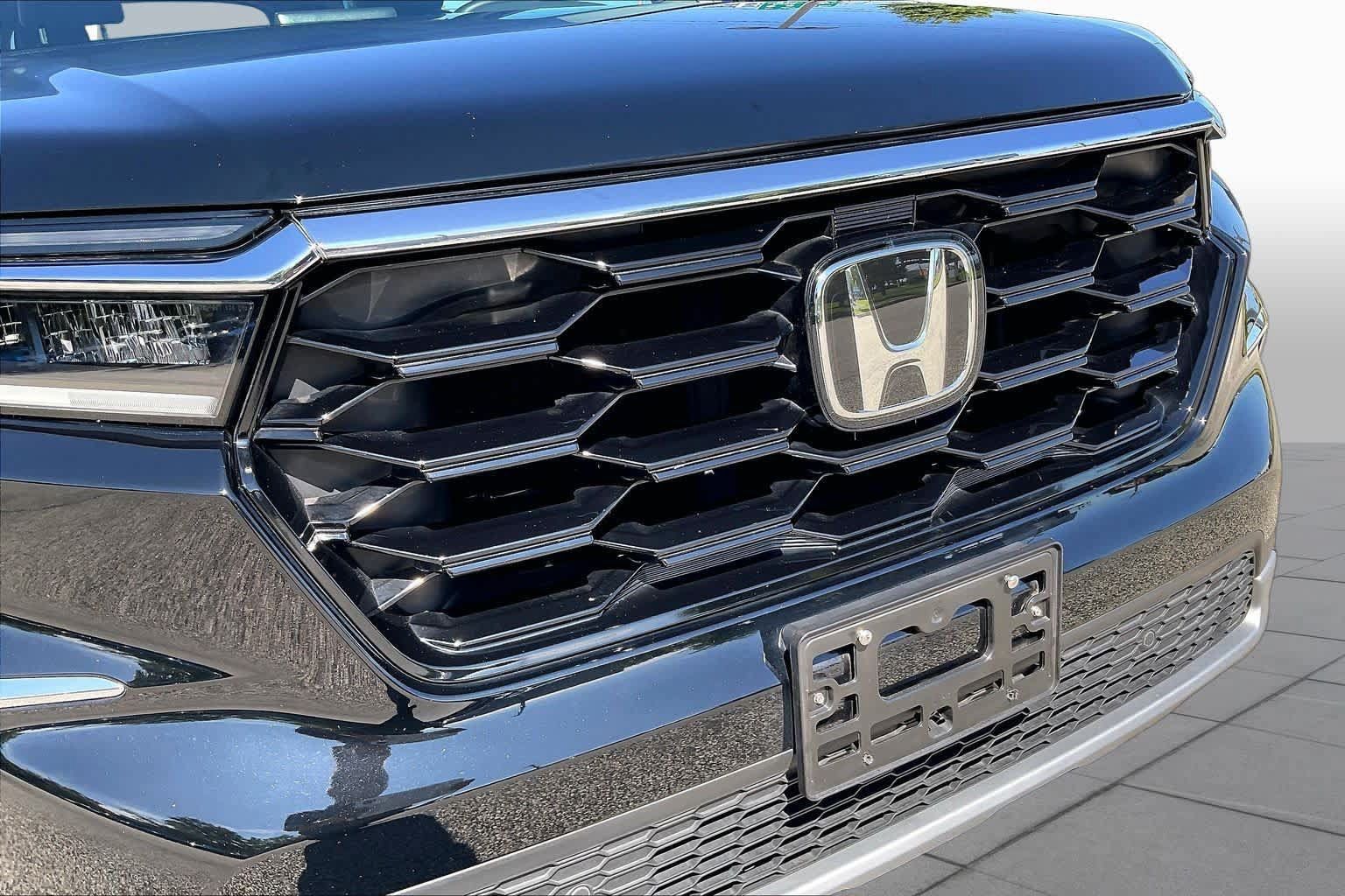 Used 2023 Honda Pilot Touring image 31