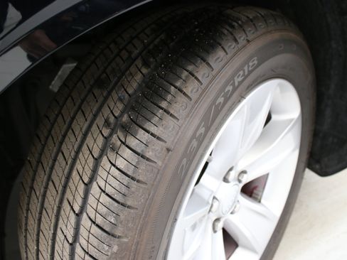 Used 2023 Dodge Challenger SXT image 34