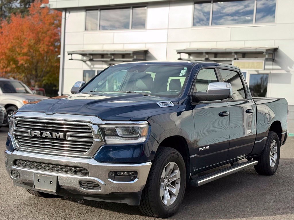 Used 2023 RAM 1500 Laramie AWD/4WD image 1