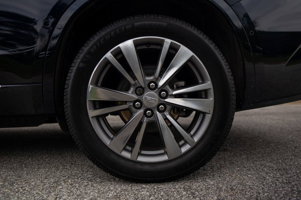 Used 2021 Cadillac XT6 Premium Luxury AWD/4WD image 4