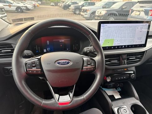 Used 2023 Ford Escape Active w/ Tech Pack #1 AWD/4WD image 9