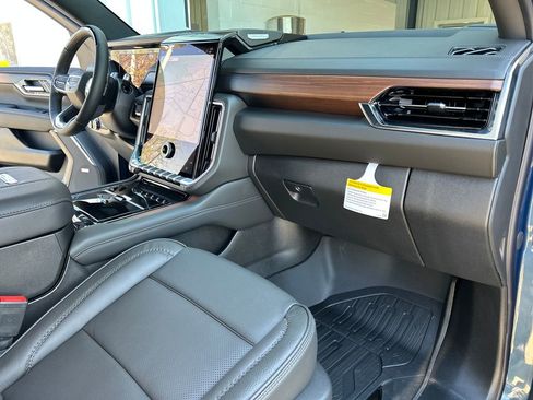 New 2026 GMC Yukon Denali w/ Denali Reserve Package AWD/4WD image 60