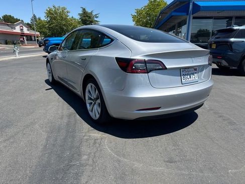 Used 2018 Tesla Model 3 Long Range RWD image 6