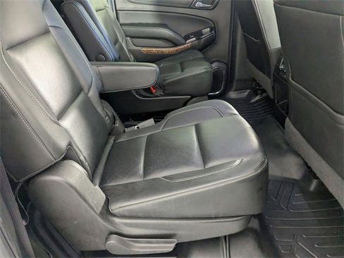 Used 2017 Chevrolet Suburban Premier image 33