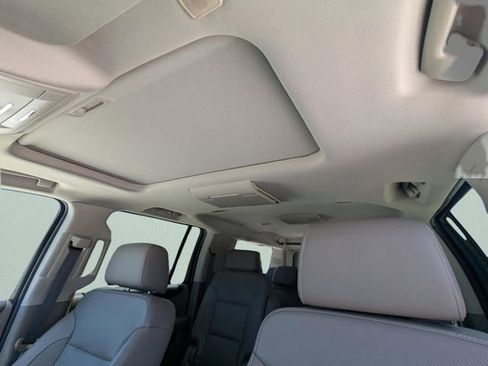 Used 2019 GMC Yukon XL SLT w/ Premium Edition RWD image 26