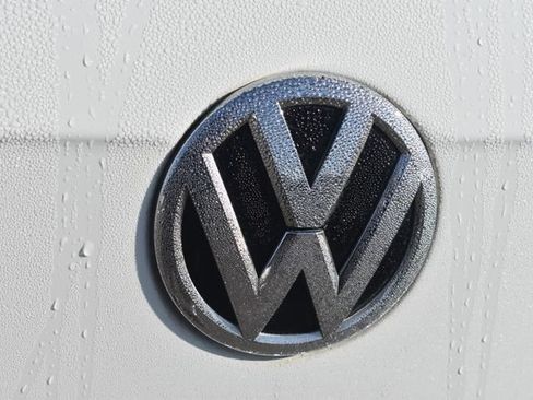 Used 2021 Volkswagen Tiguan SE FWD image 16