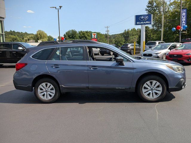 Used 2018 Subaru Outback 2.5i AWD/4WD image 2