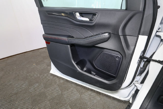 Used 2024 Ford Escape ST-Line w/ Tech Pack #1 AWD/4WD image 39