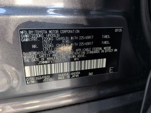 Used 2025 Toyota RAV4 LE AWD/4WD image 35