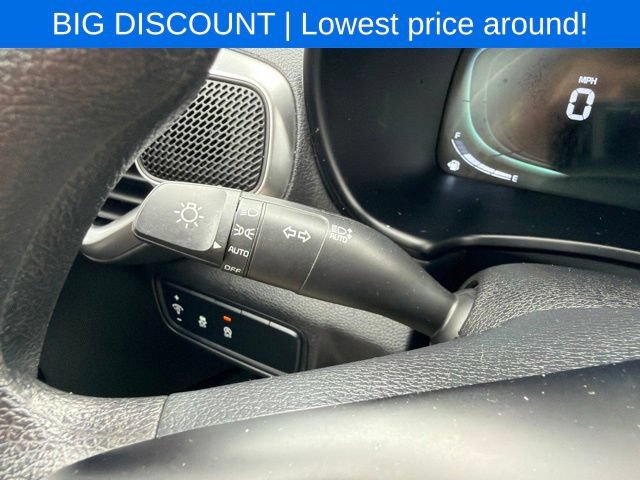 Used 2024 Kia Soul LX w/ Option Group 015 FWD image 30