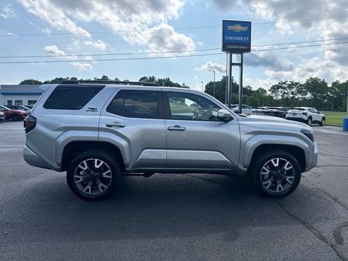 Used 2025 Toyota 4Runner TRD Sport Premium AWD/4WD image 11