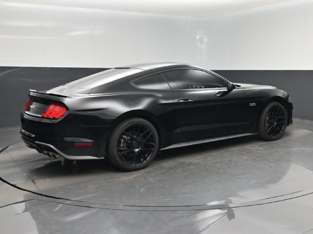 Used 2018 Ford Mustang GT RWD image 3