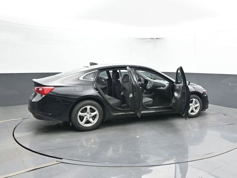 Used 2017 Chevrolet Malibu LS FWD image 31
