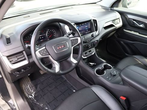 Used 2024 GMC Terrain SLT AWD/4WD image 12