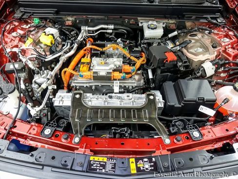 New 2025 Cadillac Lyriq Luxury w/ LPO, Floor Liner Package image 22