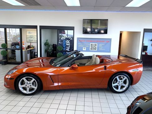 Used 2005 Chevrolet Corvette Convertible w/ Preferred Equipment Group RWD image 3