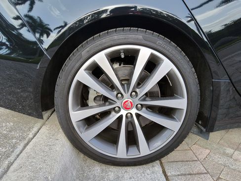 Used 2020 Jaguar XE S AWD/4WD image 45