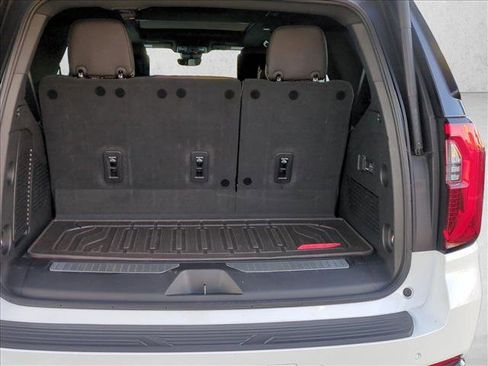 Used 2025 GMC Yukon Denali Ultimate image 6