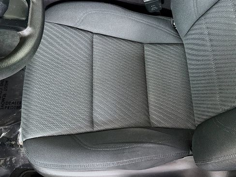 Used 2015 Toyota Camry LE FWD image 18