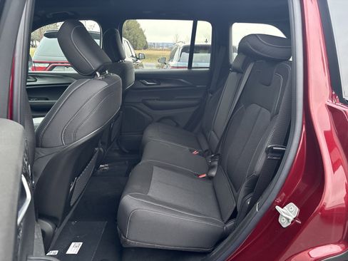 New 2025 Jeep Grand Cherokee Laredo X w/ Luxury Tech Group I image 14