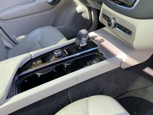 Used 2023 Volvo XC90 T8 Plus w/ Protection Package Premier image 38