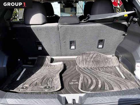 Used 2024 Subaru Crosstrek 2.0i Premium image 34