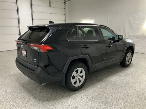 Used 2025 Toyota RAV4 LE AWD/4WD image 5