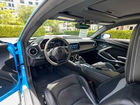 Used 2022 Chevrolet Camaro SS RWD image 3