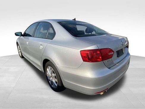Used 2012 Volkswagen Jetta SE FWD image 7