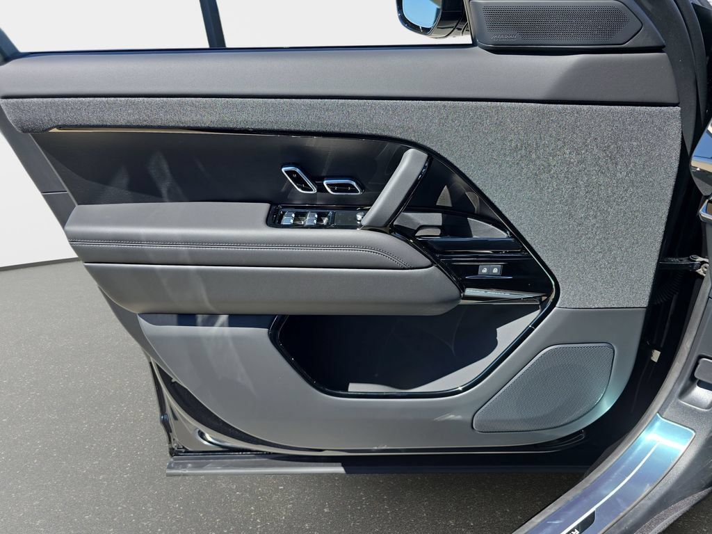 New 2026 Land Rover Range Rover Sport Dynamic SE AWD/4WD image 28