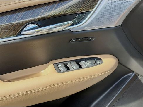 Used 2023 Cadillac XT6 Premium Luxury w/ Platinum Package FWD image 25