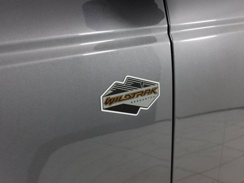 Used 2022 Ford Bronco Wildtrak image 17