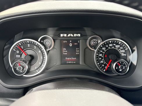 Used 2024 RAM 2500 Big Horn w/ Bed Utility Group image 10