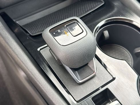 Used 2023 Nissan Rogue SV image 24