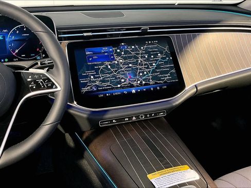 New 2027 Mercedes-Benz E 450 4MATIC Sedan image 8
