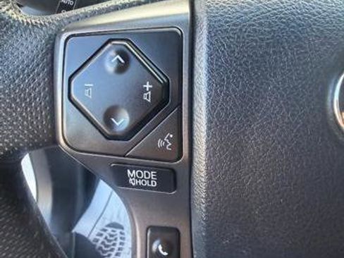 Used 2018 Toyota Tacoma 4x4 Double Cab image 17