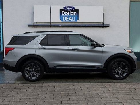 Certified 2023 Ford Explorer XLT w/ Equipment Group 202A AWD/4WD image 2