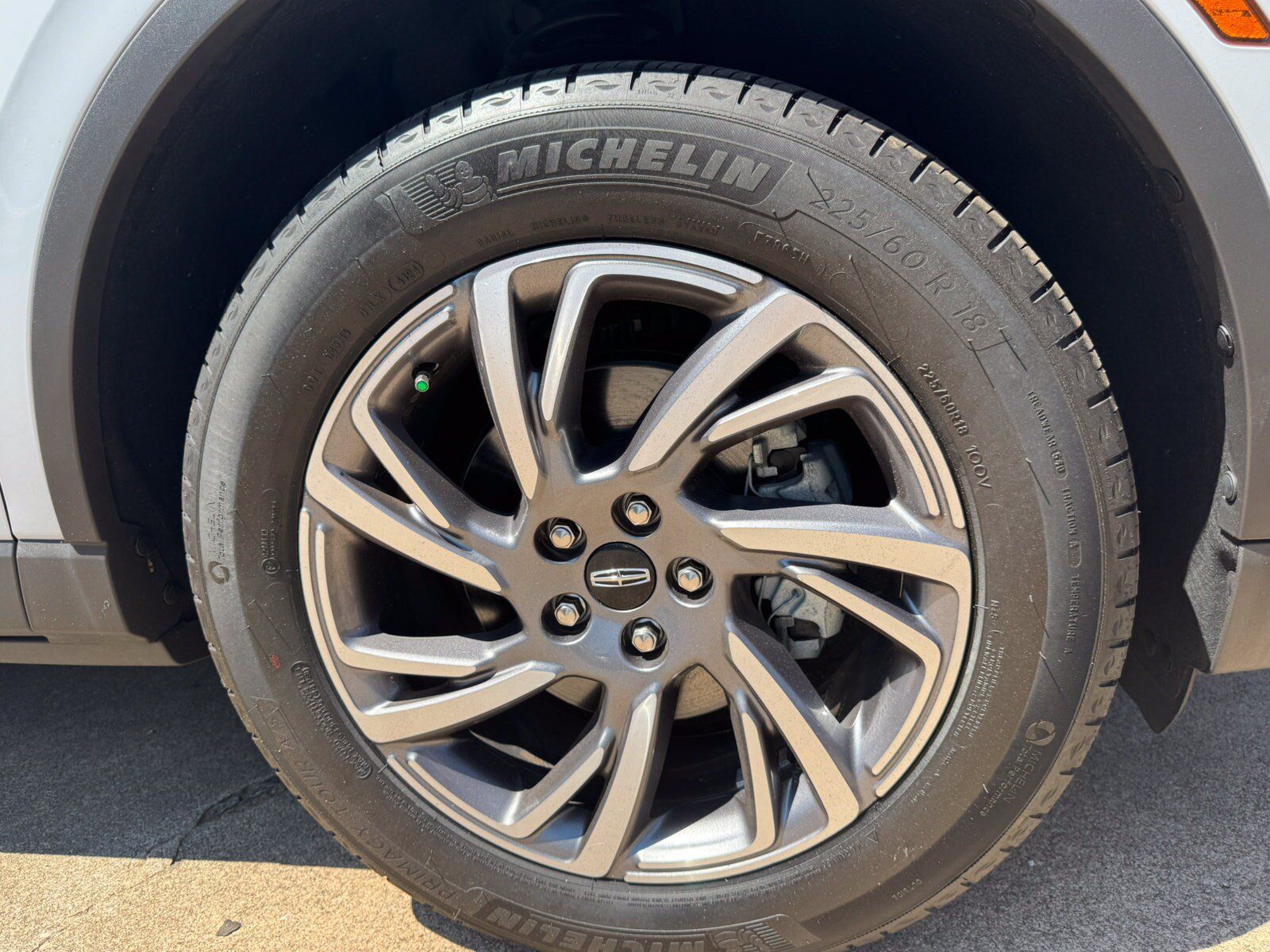 Used 2025 Lincoln Corsair FWD image 13