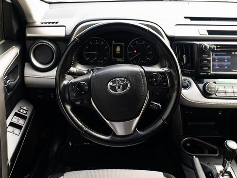 Used 2018 Toyota RAV4 XLE image 11