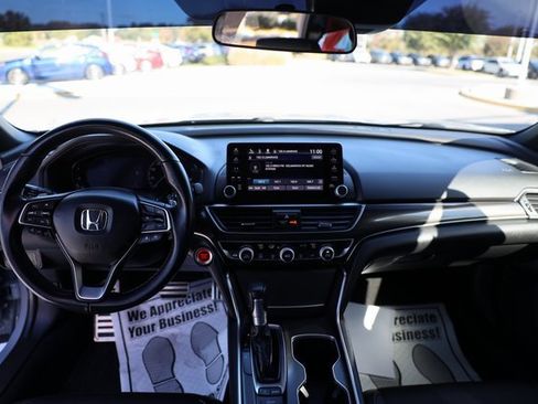 Used 2021 Honda Accord Sport image 9