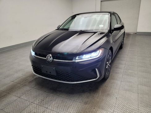 Used 2025 Volkswagen Jetta SE image 15