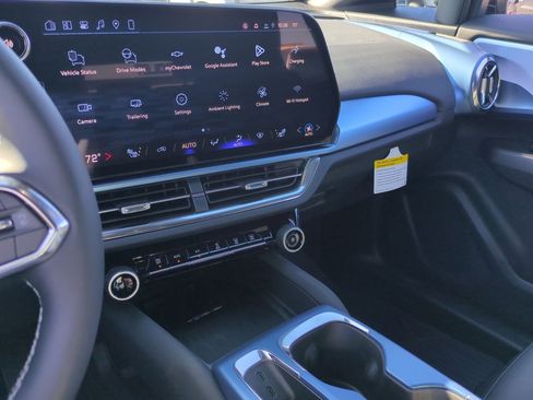 New 2026 Chevrolet Equinox EV LT w/ LPO, All-Weather Mat Package image 13