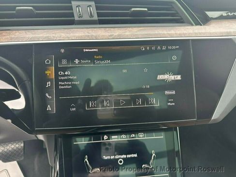 Used 2022 Audi e-tron Premium image 15