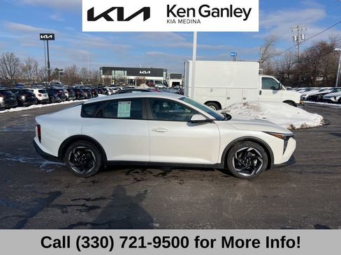 Certified 2025 Kia K4 EX image 8