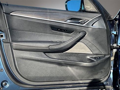 Used 2023 BMW 530i xDrive w/ Premium Package image 19