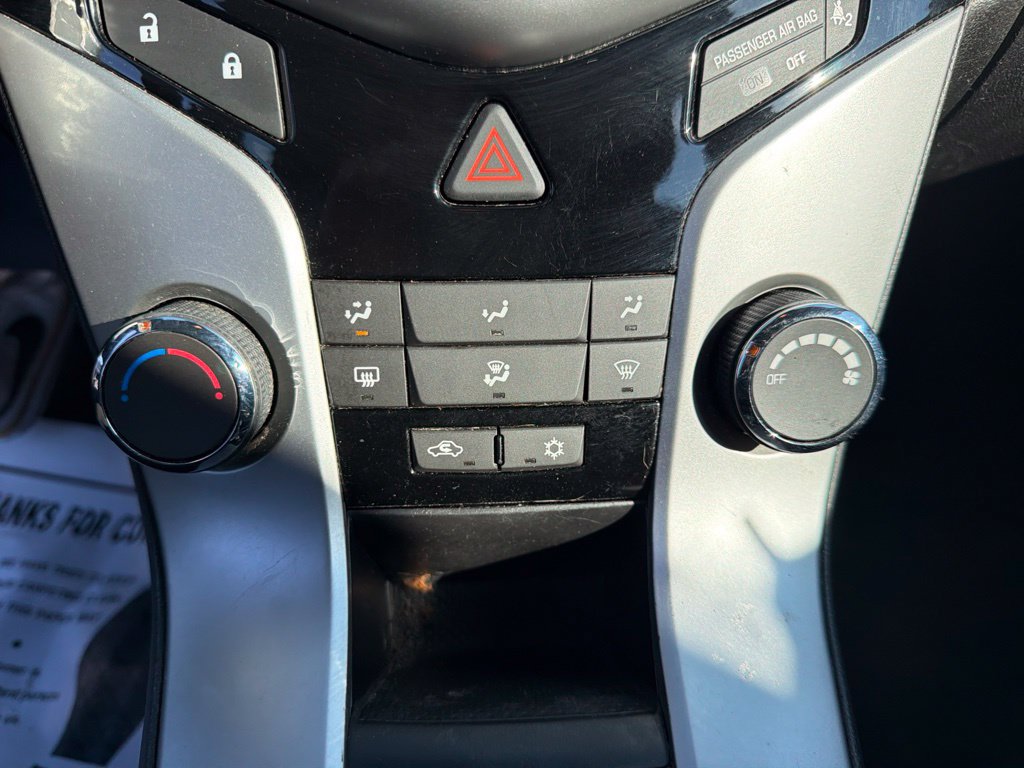Used 2014 Chevrolet Cruze LT FWD image 16