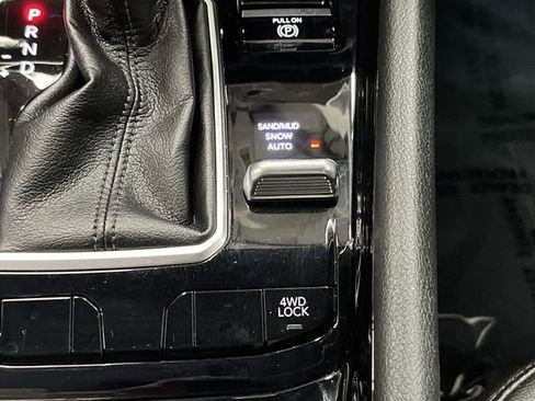 Certified 2024 Jeep Compass Limited image 21