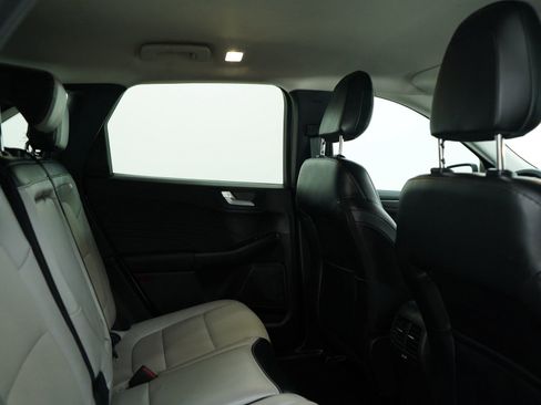 Used 2023 Ford Escape SE w/ Class II Trailer Tow Package image 13