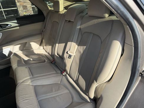 Used 2019 Lincoln MKZ Reserve w/ Luxury Package FWD image 17